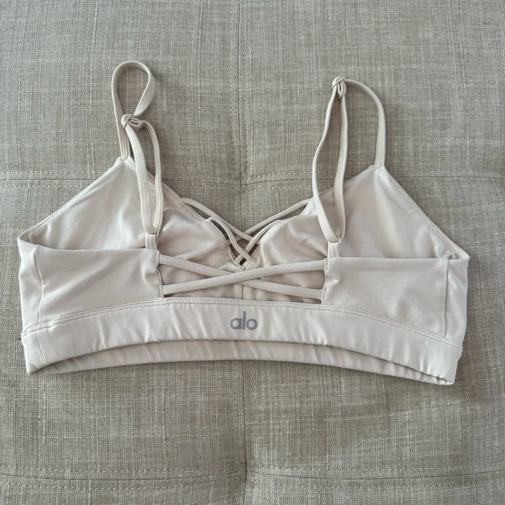 Alo Interlace Strappy Inlined Sports Bra